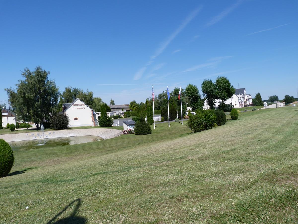 Hostellerie Du Chateau Saint-Pere-sur-Loire エクステリア 写真